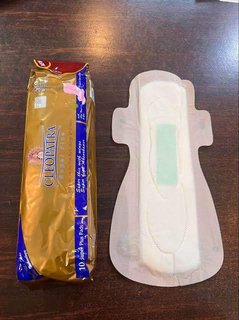 Pack%20of%202%20Cleopatra%20original%20sanitary%20pads%20for%20girls%20periods%20with%207%20high-tech%20protective%20layers,%2010%20super%20plus%20pads%20-%20Image%204