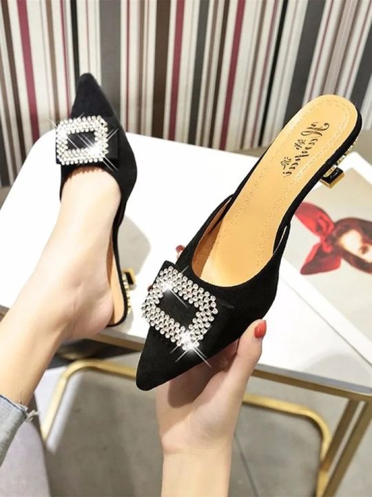 woman%20party%20shoe%20with%20pearl%20broach%20,velvet%20metarial,semi%20heel%20and%20comfortable%20-%20Image%202