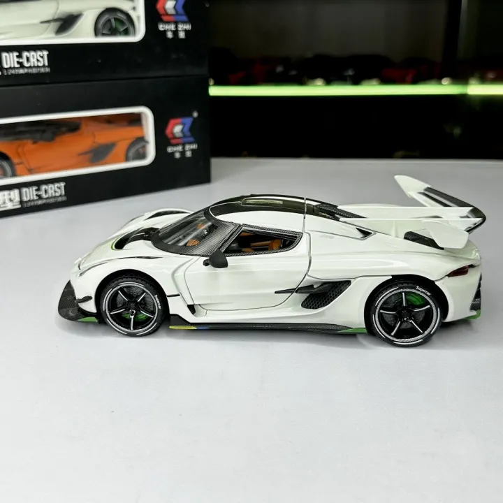 1:24%20diecast%20Koenigsegg%20Jesko%20alloy%20car%20model%20-%20Image%205