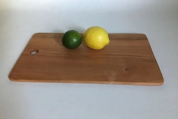 Simple%20Style%20Wooden%20Chopping%20Board%20(%20Medium%20Size%208%20inch%20/12%20inch%20%20)%20-%20Image%205