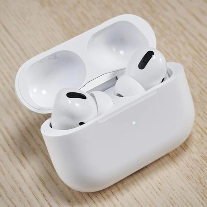 AirPods%20Pro%20(2nd%20Generation):%20Touch%20Control%20&%20Voice%20Assistant%20Features%20-%20Image%202