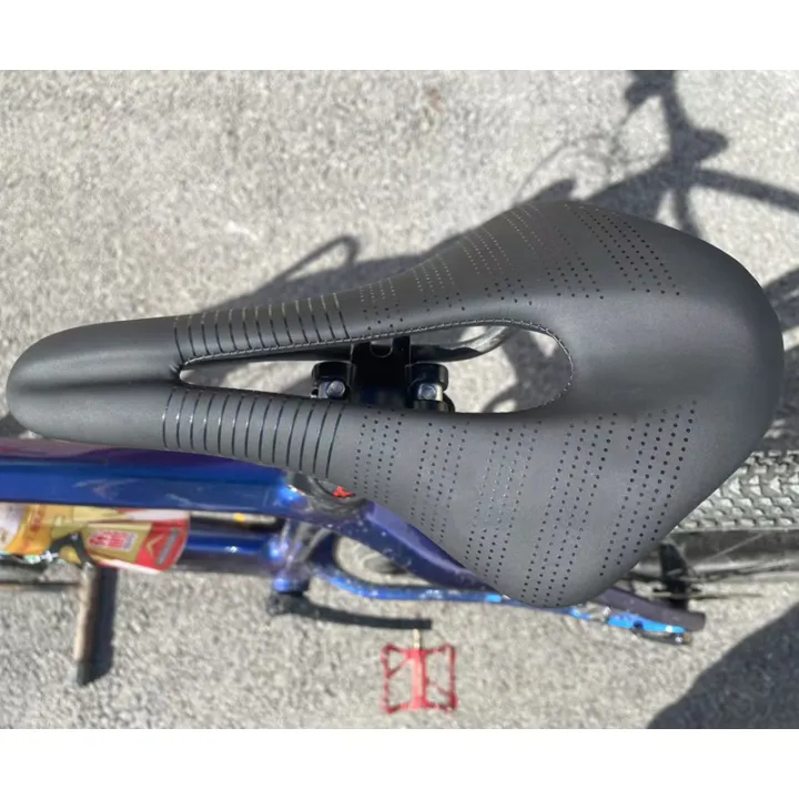 Samana%20Black%20Soft%20Comfortable%20Carbon%20Road%20Bike%20Saddle%20MTB%20Lightweight%20Only%20128g%20T800%20Material%20-%20Image%204