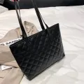 New niche versatile leopard print round crocodile print tote bag large capacity diamond embroidered armpit bag. 