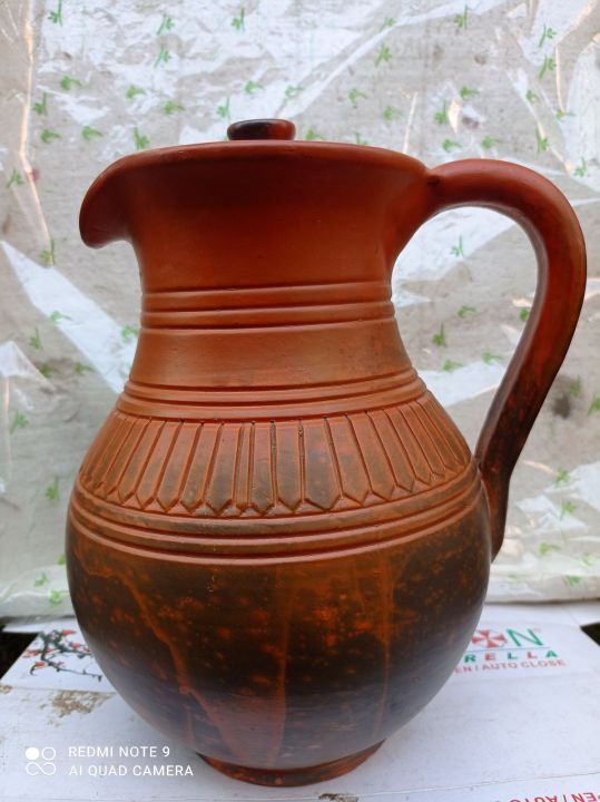 Water%20jar%20made%20of%20clay%20-%20Image%202