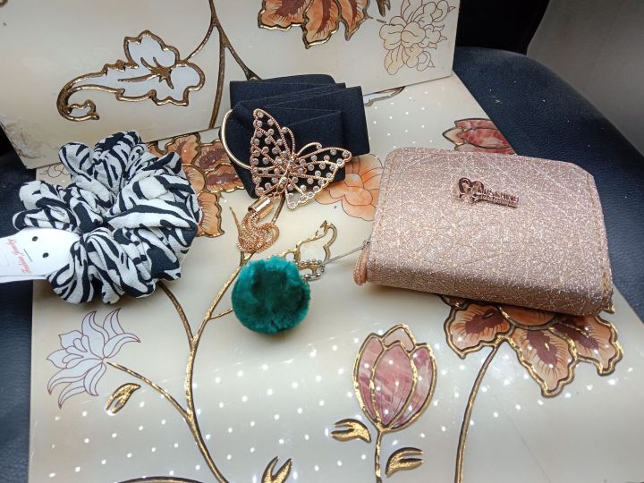 Combo%20Gift%20%20%20For%20Girl%20-%20Gift%20Box%20-%20gift%20boX%20-%20Image%204