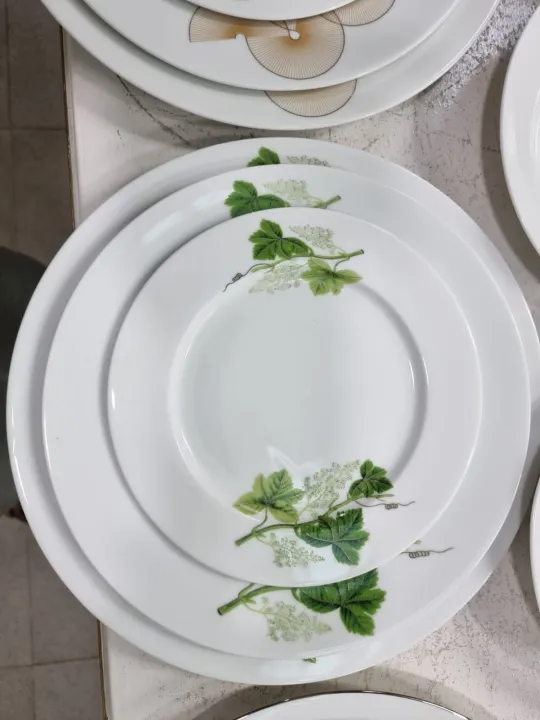 AKIJ%2032%20PIS%20DINING%20SETS%20100%25%20Oven%20Safe%2032%20Piece%20Dinner%20Set%20-%20Image%202