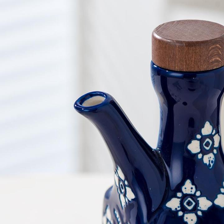 250ML%20Ceramic%20Oil%20Pot%20American%20Style%20Household%20Oil%20Bottle%20Blue%20Printed%20Oil%20Bottle%20Soy%20Sauce%20Vinegar%20Pot%20Kitchen%20Seasoning%20Bottle%20-%20Image%204