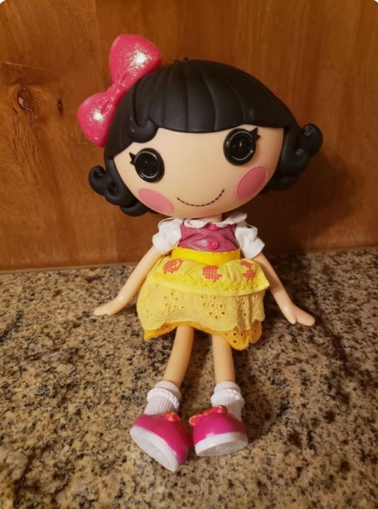 Lalaloopsy%20Snowy%20Fairest%20Collectable%20Doll%2012%20inch%20tall%20for%20girls%20-%20Image%204