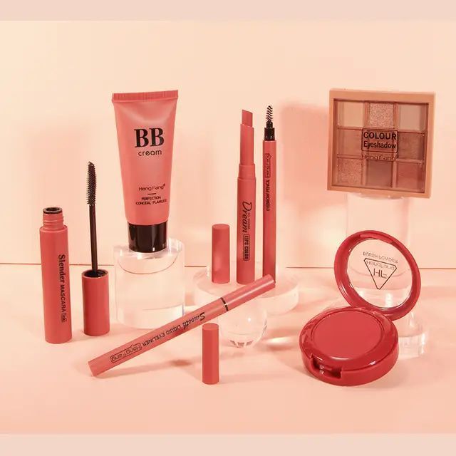Heng%20Fang%2011-Piece%20Beauty%20Makeup%20Box%20-%20Image%203