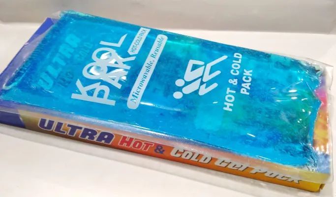 Moon%20Hot%20&%20Cold%20Gel%20Pack%20%E2%80%93%20Multi-Purpose%20Pain%20Relief%20-%20Image%202