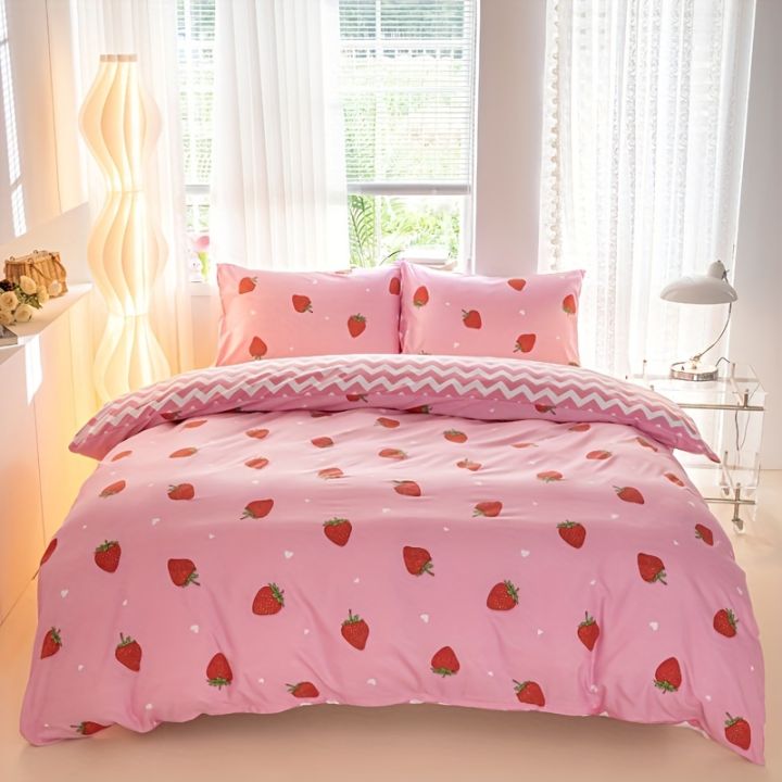 3pcs/set Small Strawberry Print Duvet Cover Set(1 Duvet Cover & 2 Pillowcase)Soft And Skin-Friendly Duvet Cover Bedding Set