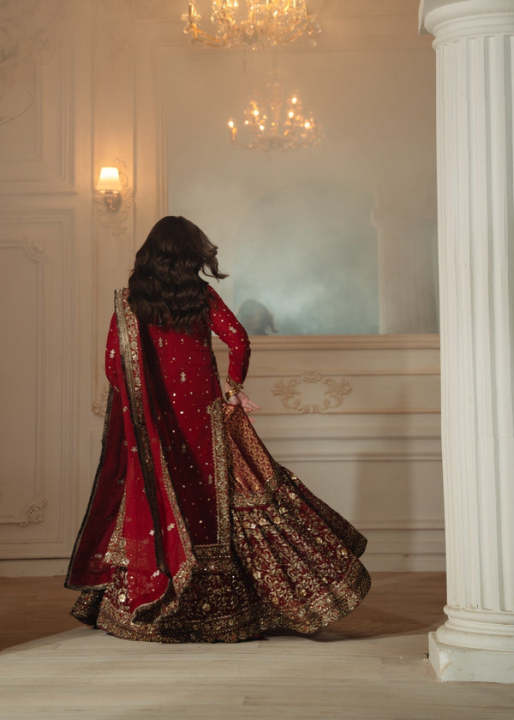Posha%C3%A0k%20Pakistan%20Maroon%20Bridal%20Lehenga%20%E2%80%93%203%20Piece%20Heavy%20Embroidered%20Chiffon%20Lehenga%20Wedding%20&%20Barat%20Special%20Ready%20to%20Wear%20Outfit%20Nikah%20Dress%20Formal%20wedding%20wear%20-%20Image%203