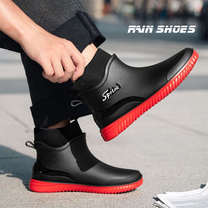 Fashionable%20Adult%20Short%20Rain%20Boots%20Waterproof%20Ankle%20Shoes%20Anti-Slip%20Durable%20%20Footwear%20For%20Men%20Women%20Suitable%20for%20Rainy%20Day%20-%20Image%202