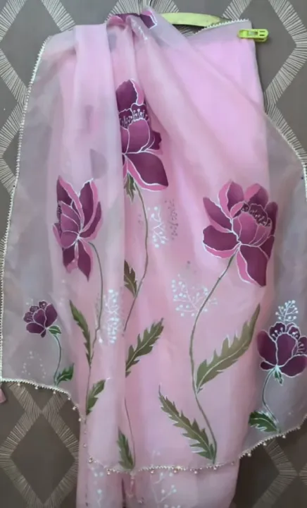 Hand%20painted%20dupatta/Handmade%20organza%20dupatta/Customize%20dupatta%20-%20Image%204