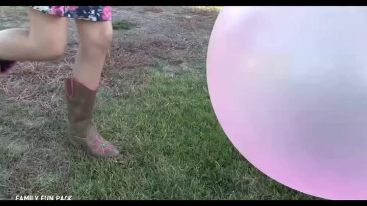 70cm Inflatable Bubble Ball Toy for Kids - Outdoor Water Filled Bouncy Ball Jumping Beach Pool Toys, Children's Birthday
