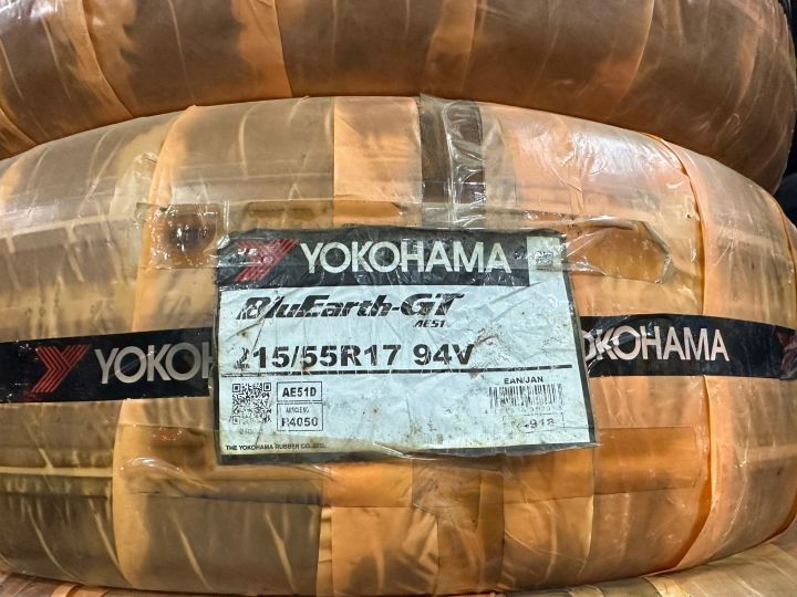 Yokohama BluEarth GT ( AE51 ) size 215/55/R17