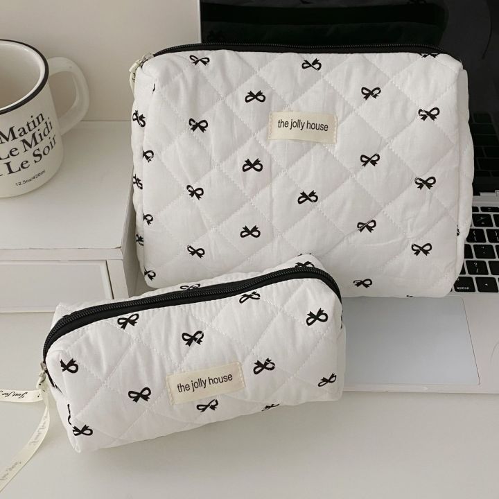 Fashion%20Cherry%20Tote%20Women%20Makeup%20Bag%20Portable%20Cute%20Ladies%20Cosmetic%20Toiletry%20Storage%20Pouch%20Handbag%20Cotton%20Quilted%20Zipper%20Bag%20-%20Image%204