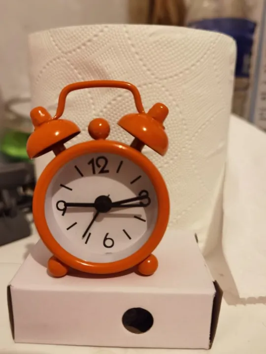 Portable%20Mini%20Alarm%20Clock%20Retro%20Round%20Number%20Clock%20Double%20Bell%20Desk%20Table%20-%20Image%202