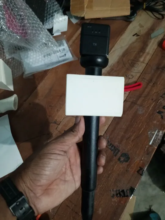 Wireless%20Microphone%20and%20handle%20(sx9%20microphone%20+%20handle%20)%20-%20Image%202