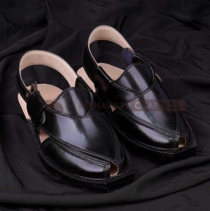 Norozi chapal slippers have been prepared for boys and men, which is very born and strong and Allah is also of Mier, which will make your life be four moons as soon as you wear it.
