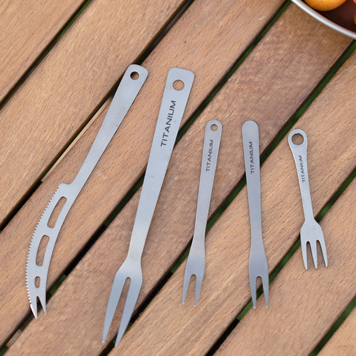 Tiartisan%20Outdoor%20Camping%20Pure%20Titanium%20Fruit%20Knife%20Forks%20Dessert%20Fork%20Reusable%20Lightweight%20Portable%20Multi-purpose%20Salsd%20Fork%20-%20Image%202