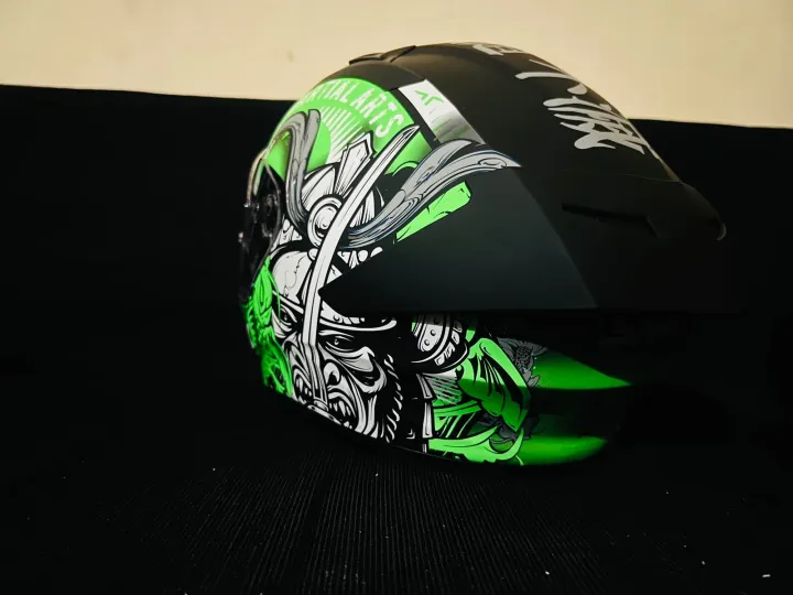 SMK%20helmet%20-%20Image%202