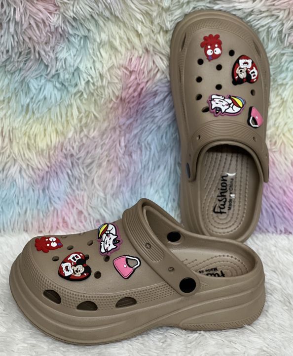 New%20Girls%20Fashion%20EVA%20Rubber%20Platform%20Crocs%20%7C%20High%20Heel%20Soft%20Sole%20Sandals%20with%20Cartoon%20Charms%20-%20Image%209