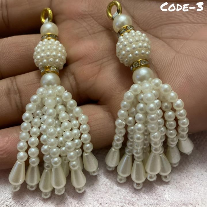 Fancy%20Dress/Blouse%20Jhul%20Tassel%20-%20Pearl,%20Cowrie%20&%20Crystal%20Design%20-%20Image%204
