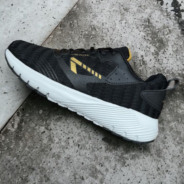 Line%20-7%20Breathable%20Ultralight%20Running/Walking%20Shoes%20-%20Image%204