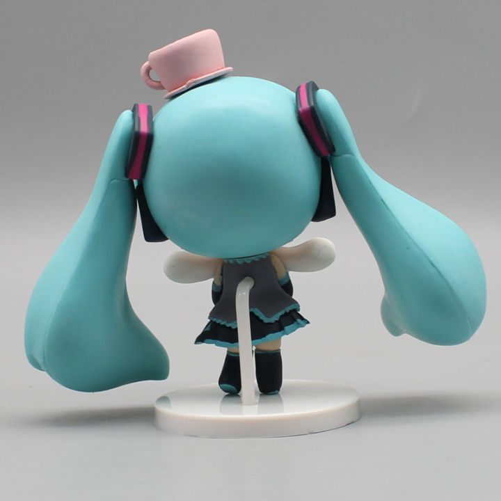 Hatsune%20Miku%20Anime%20Figurine%20Holding%20Cinnamoroll%20Bean%20Eyed%20Kawaii%20Tabletop%20Decorations%20Action%20Figures%20Doll%20Model%20Children%20ToyGift%20-%20Image%203