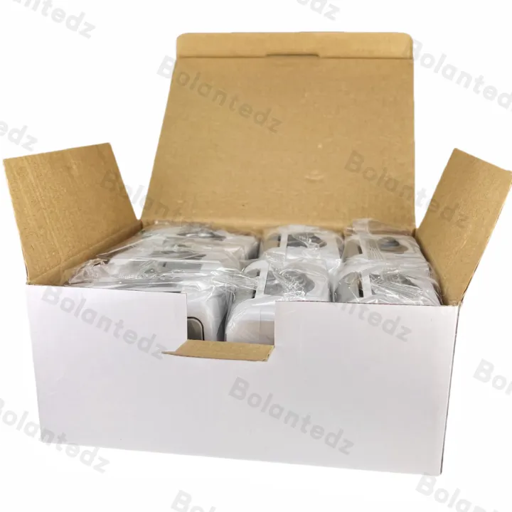 10A%20Surface-Mounted%20Single-Unit%20Wall%20Panel%20Household%20European%20Standard%20Two-Hole%20Socket%20With%20Cover%20Waterproof%20And%20Splash-Proof%20-%20Image%206