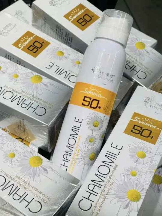 CHAMOMILE%20Whitening%20Spray%20Sunscreen%20with%20SPF%2050++-200ml%20-%20Image%204