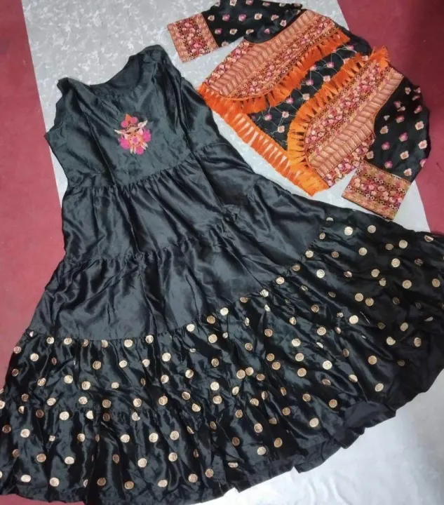 Embroidered%20Maxi%20With%20Koti%20-%20Image%202