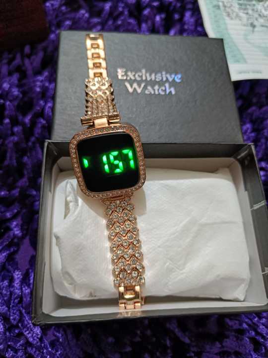 Luxury%20Diamond%20Watches%20for%20Ladies%20Premium%20Quality%20and%20Premium%20Designs%20and%20Premium%20Pack%20Pure%20Metal%20Body%20Touch%20Screen%20watch....%20-%20Image%206