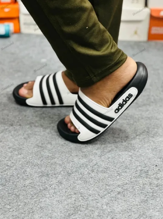 Adidas%20Style%20Men's%20Slide%20Slipper%20%E2%80%93%20Comfortable%20&%20Stylish%20EVA%20Sole%20Sandal%20for%20Indoor%20&%20Outdoor%20Use%20-%20Image%204