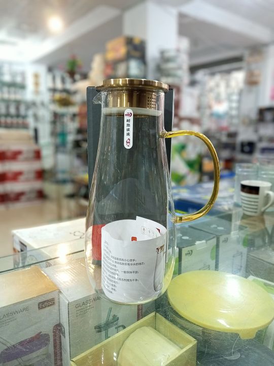 Deli Glassware High Quality Light Weight 2L Glass Water Jug With Stylish Steal Lid. Brosilicate Fancy Glass Water Jug For Juices.