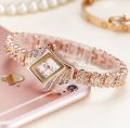 Analog stylish elegant watch for women - Rose gold.