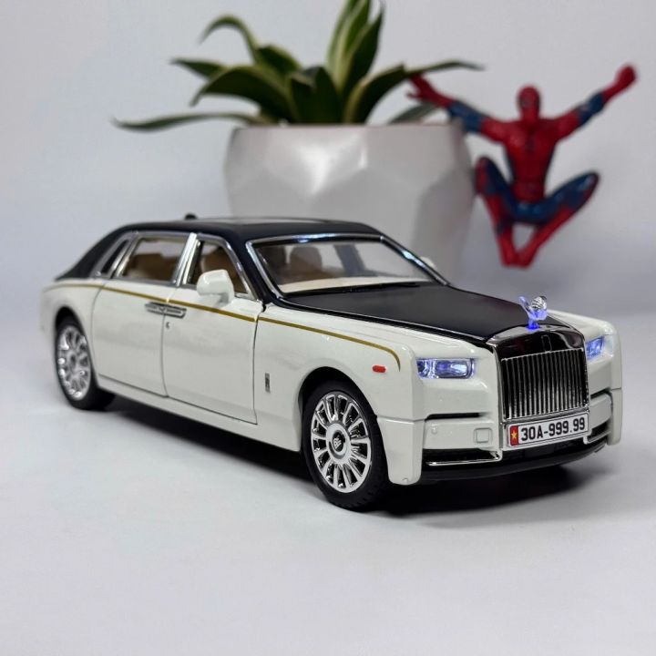 1:24%20Scale%20Diecast%20Metal%20Rolls%20Royce%20Phantom%20alloy%20model%20diecast%20-%20Image%202
