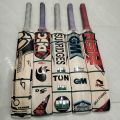 Softball Cricket Bat Low Weight. 