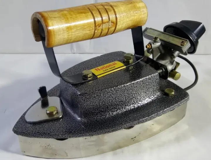 Automatic%20Ignition%20Switch%20Best%20Quality%20Dry%20Gas%20Iron%20Save%20Electricity%20Press%20Clothes%20Easily%20+%20Free%20Iron%20Stand%20-%20Image%202