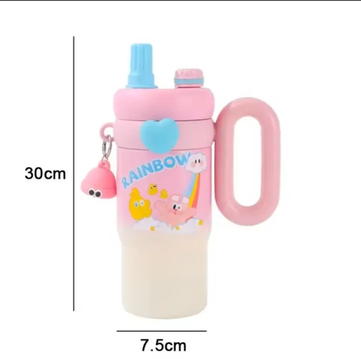 Stanley%20Style%20Kids%20Tumbler%20with%20Straw%20&%20Handle%20%7C%20Double%20Wall%20Stainless%20Steel%20Flask%20%7C%20Hot%20&%20Cold%20Vacuum%20Insulated%20Water%20Bottle%20%7C%20Cute%20Cartoon%20Metal%20Cup%20for%20School,%20Office%20&%20Travel%20%7C%20Leak%20Proof%20Thermal%20Mug,%20Thermos%20Tamblar%0A850ml,%20best%20for%20coffee%20and%20Tea%20-%20Image%206
