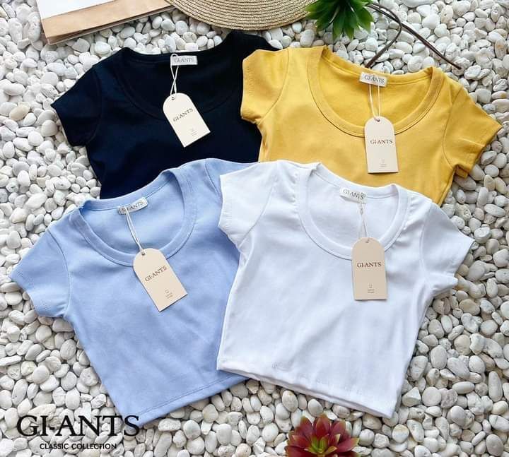 GI-ants%20Women's%20Top:%20Unleash%20Power%20and%20Style%20-%20Elevate%20Your%20Wardrobe%20with%20Trendsetting%20Designs%20and%20Effortless%20Chic!%20-%20Image%207