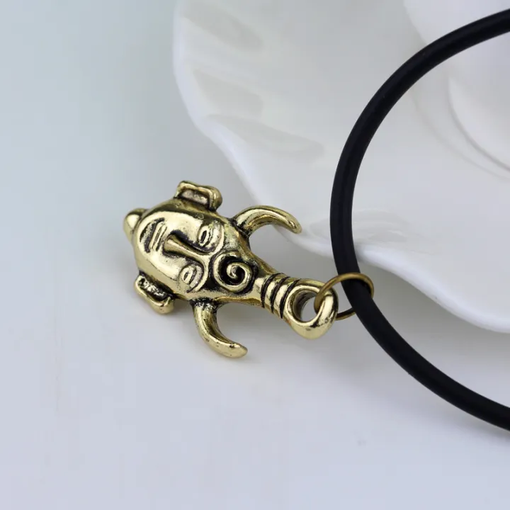 Dean's%20pendant%20necklace%20in%20Supernatural,%20an%20evil%20force%20-%20Image%205