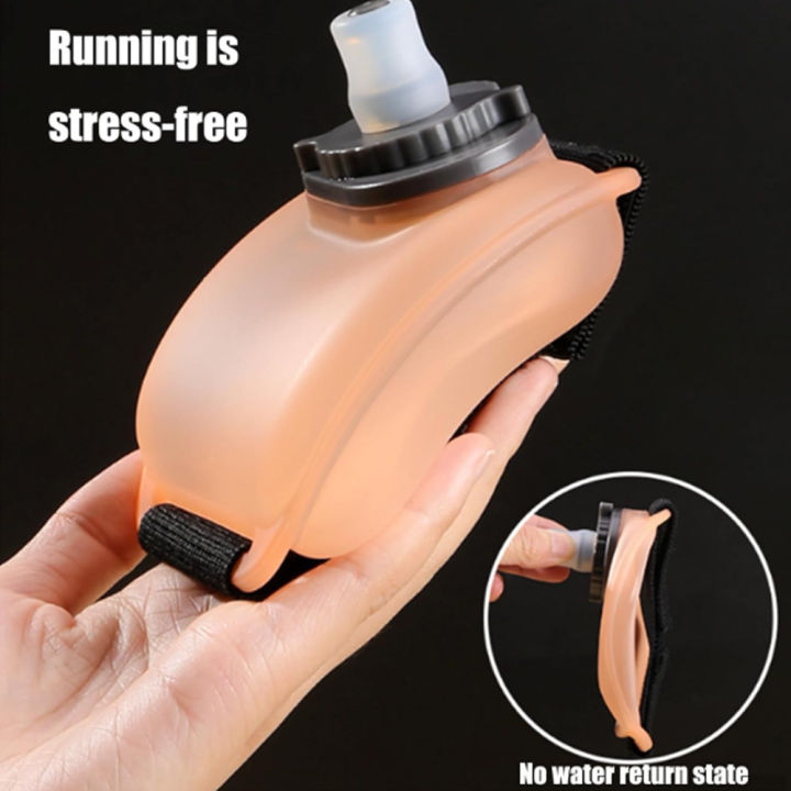 1Pcs%20Sports%20Arm%20Water%20Bottle,%20Silicone%20Wrist%20Mounted%20Water%20Cup%20for%20Running%20Cycling%20Hiking,%20Hands-Free%20Hydration%20for%20Outdoor%20Work%20-%20Image%204