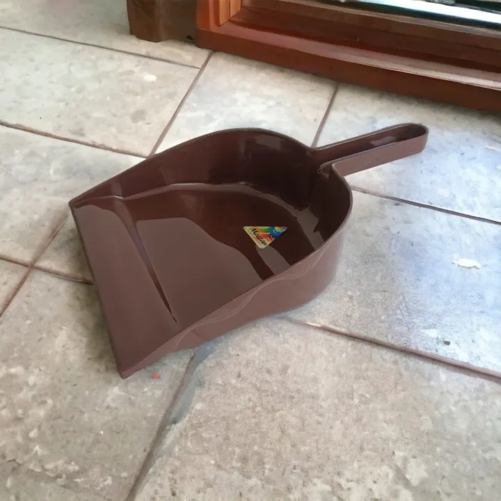 Dustpan%20-%20Plastic%20Supree%20-%20Heavy%20Duty%20-%20Multicolor%20-For%20home%20restaurants%20&%20offices%20-%20Image%203