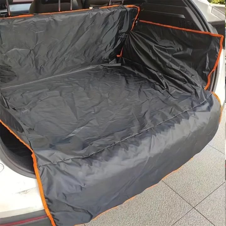 Durable%20Polyester%20Auto%20Trunk%20Mat%20for%20Pets%20-%20Non-Slip,%20Scratch-Resistant,%20Easy-Clean%20Mat%20for%20SUVs%20and%20Cars,%20Pet%20Safety%20Mat%20-%20Image%204