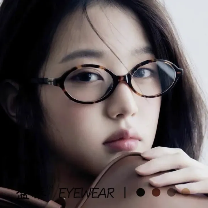 Ins%202025%20Luxury%20Designer%20UV400%20Sunglasses%20Women%20Men%20New%20Trendy%20Oval%20Sun%20Glasses%20Ladies%20Vintage%20Small%20Round%20Gafas%20De%20Sol%20-%20Image%204