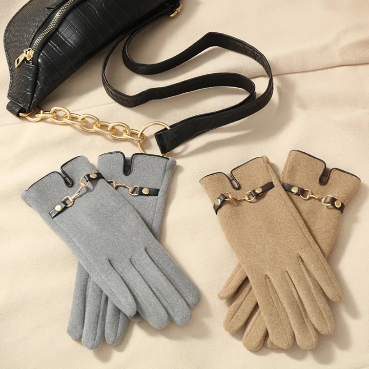 Women's%20winter%20thermal%20gloves%20with%20added%20fleece,%20decorated%20with%20metal%20chains,%20suitable%20for%20driving%20and%20cycling,%20a%20pair%20of%20touchscreen-compatible%20gloves%20-%20Image%202