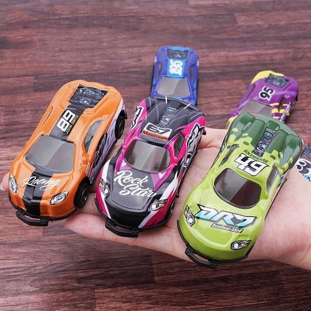 Metal%20Car%20For%20Kids,%20High%20Quality%20Die%20cast%20Metal%20Car%20-%201:64%20Alloy%20Car%20-%20Image%208