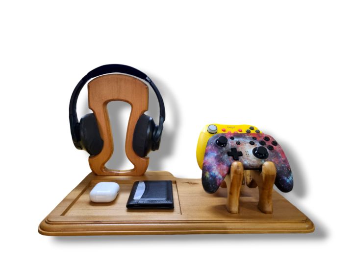 Wooden Headphone and Controller Stand, Personalized Gift, Headset Stand, Headphone and Gaming Controller Holder, Gift for Gamers